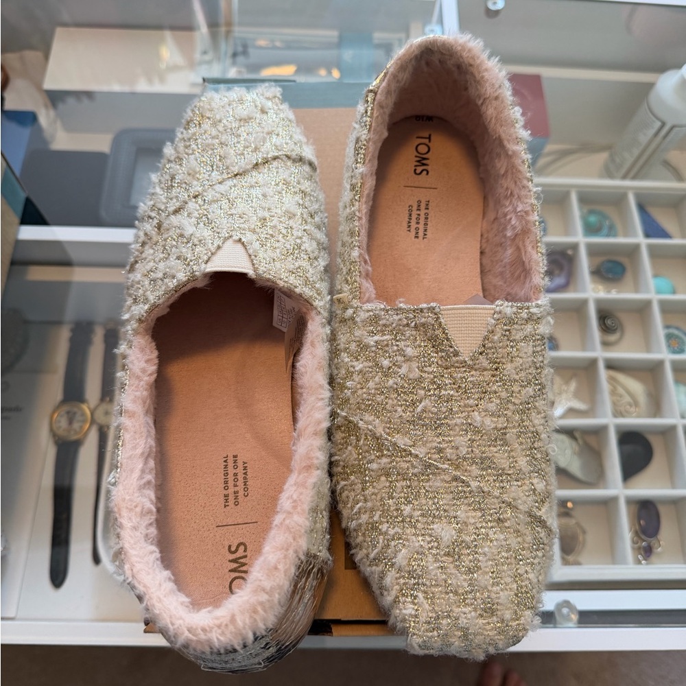 TOMS Gold Textured Slip-On shoes with Pink Faux-Shearling Trim